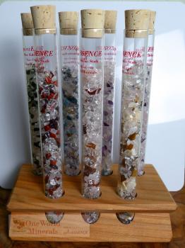 Set mit 7 Chakra-Stäben und Holzständer - quintESSENCE Edelsteinwasser-CHAKRA-Stab